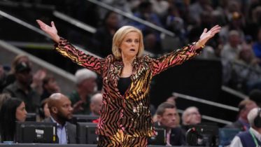 Reports: LSU set to give Kim Mulkey record contract