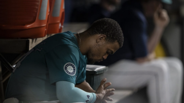 Can Julio Rodriguez Swing in To Save Seattle Mariners at the Start of Seattle Summer? | Deadspin.com