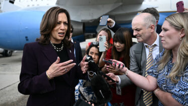 Harris Cultivates Media Allies in Off-the-Record Schmoozefests