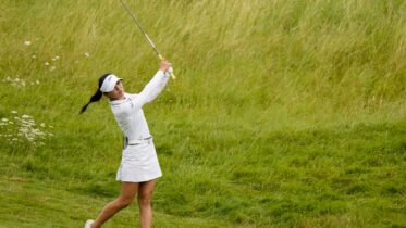 Deadspin | Lydia Ko birdies 18, holds on to win Olympic gold medal